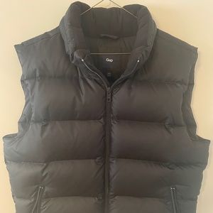 Gap men’s puffy vest